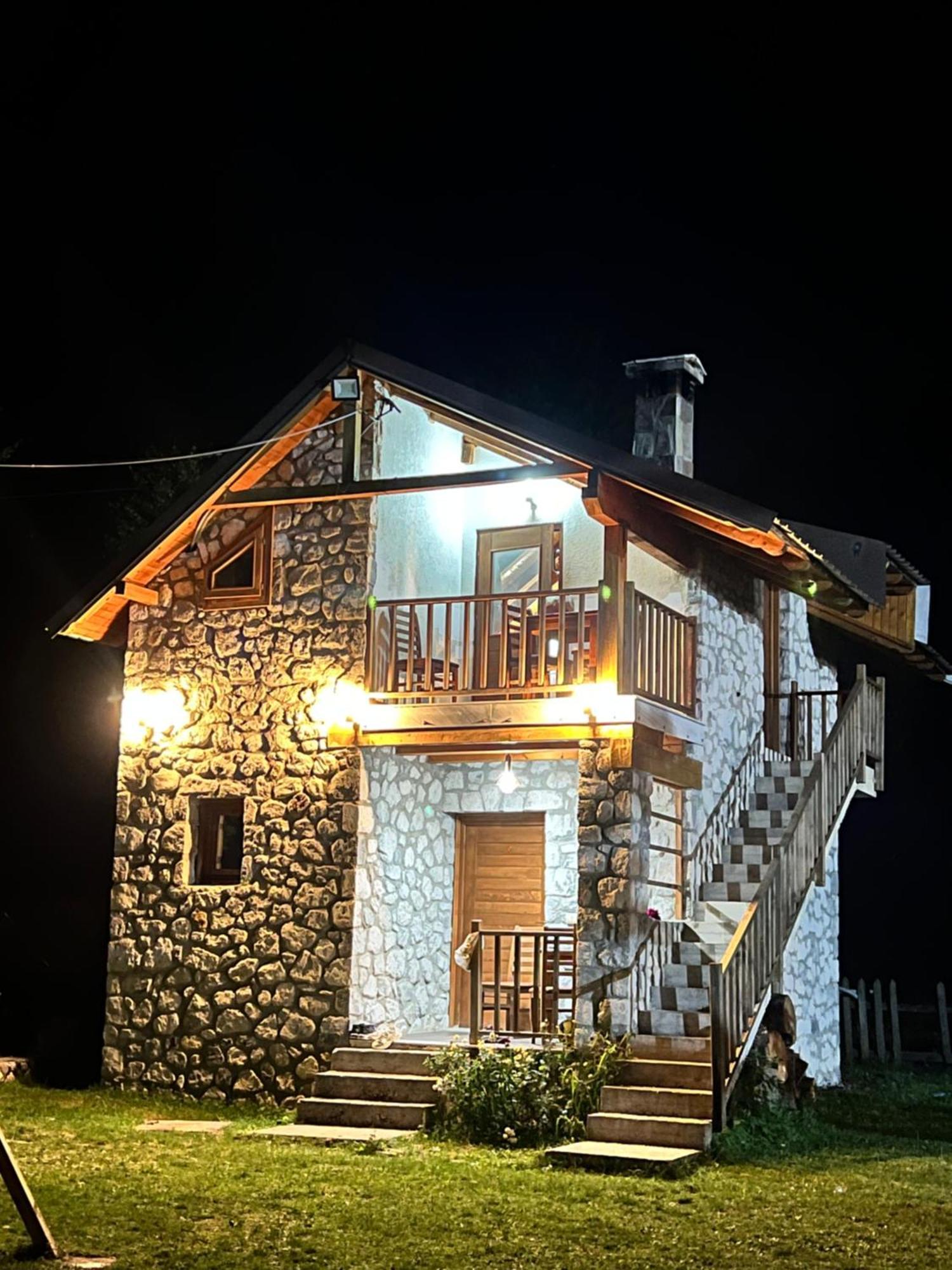 Krojet E Rrogamit Valbona Esterno foto