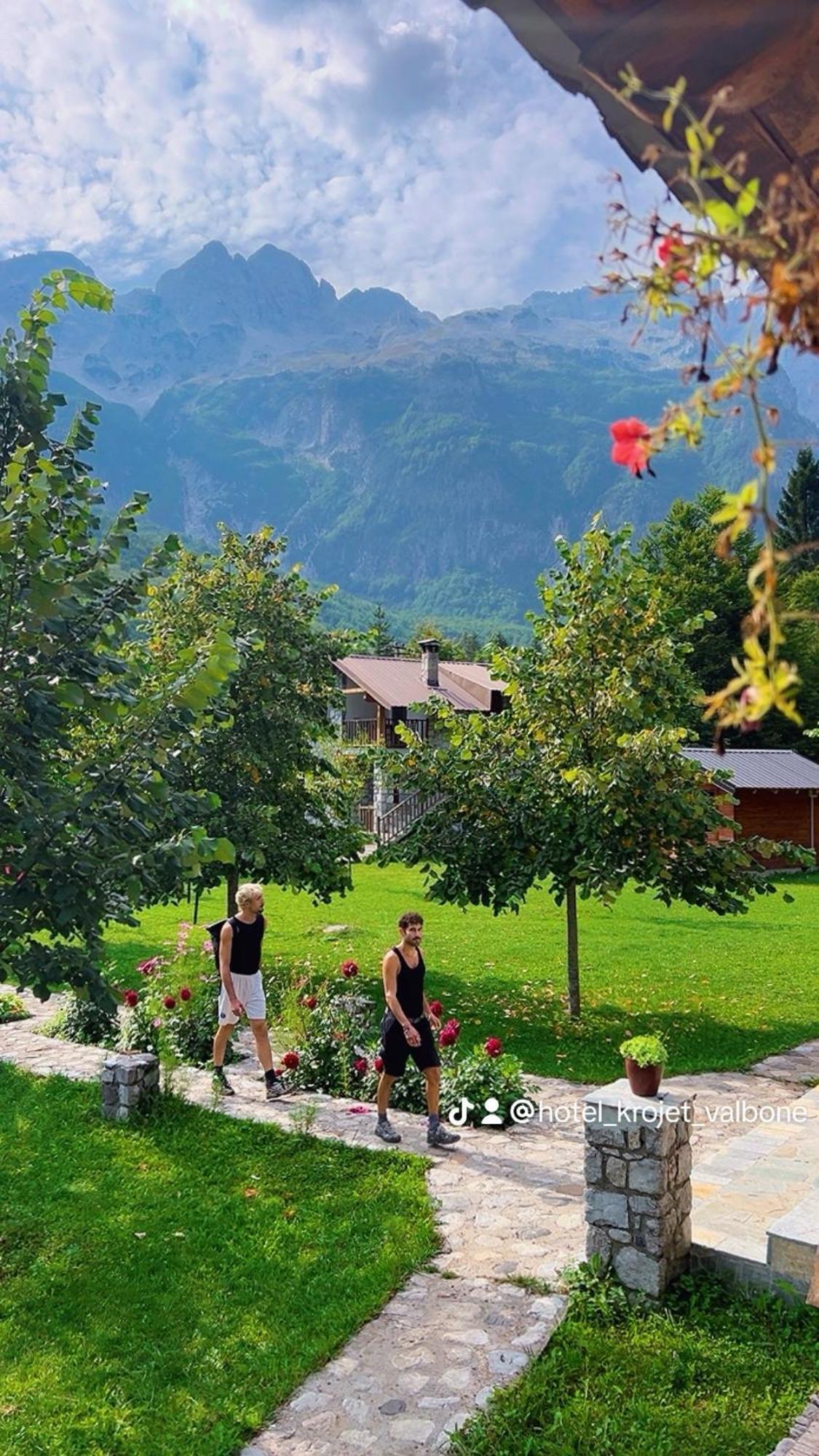 Krojet E Rrogamit Valbona Esterno foto