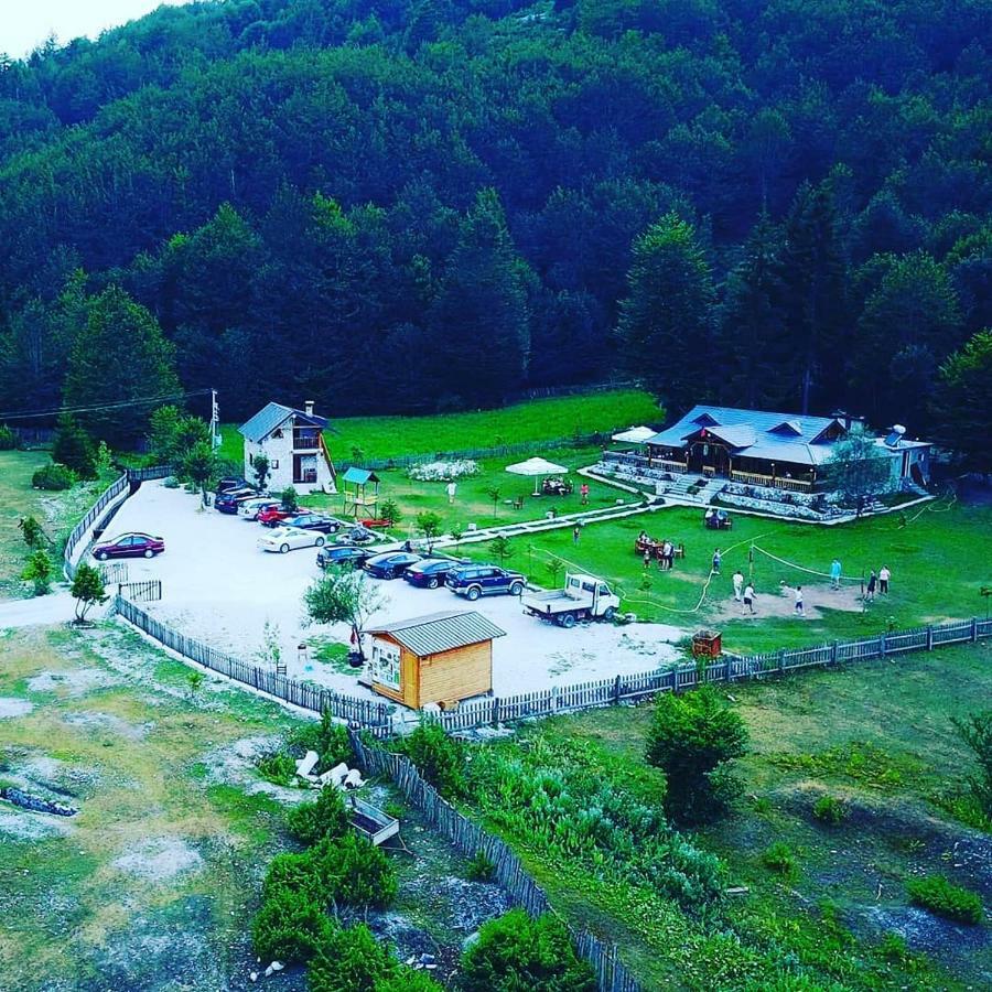 Krojet E Rrogamit Valbona Esterno foto