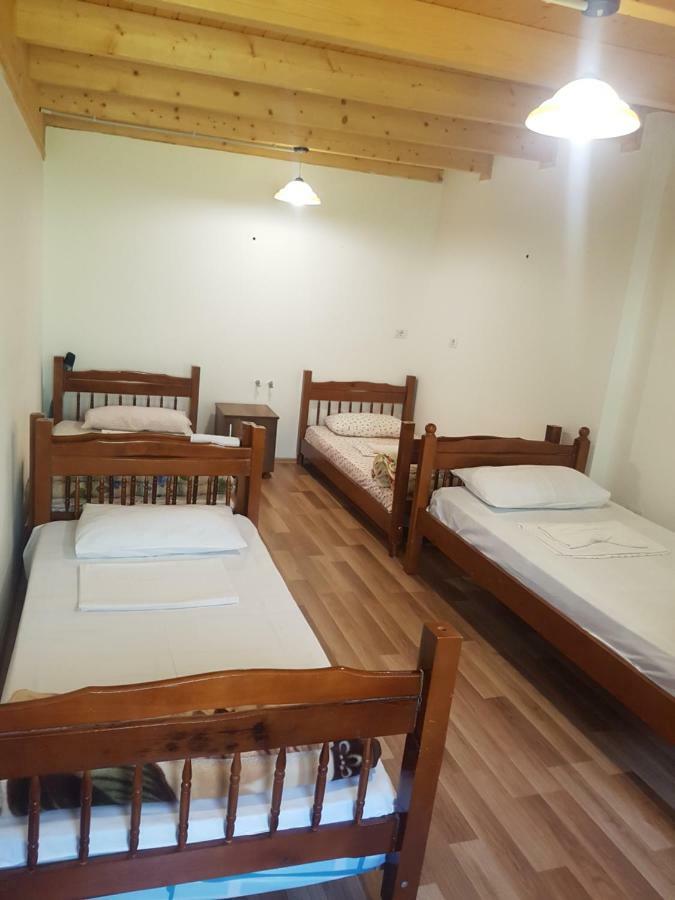 Krojet E Rrogamit Valbona Esterno foto